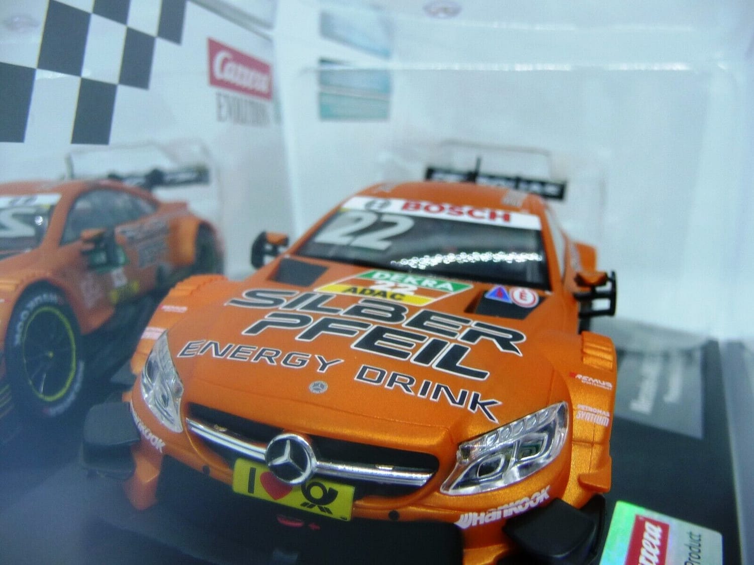 Carrera-EVO-132-Mercedes-C63-AMG-DTM-Presentation-Car-2018-suit-scalextric-175490057290-2.jpg