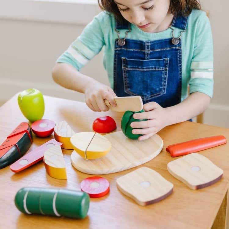 Cutting-Food-000487-8-Kid-Lifestyle.jpg