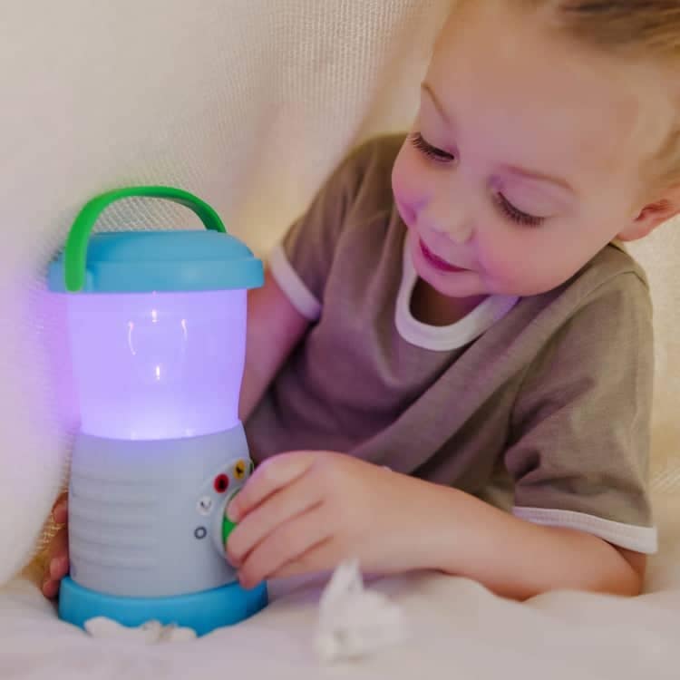 Light-Sounds-Lantern-030837-1-Kid-Lifestyle_367b3e3e-5cb1-44e6-a7ea-b41e63fdf496.jpg
