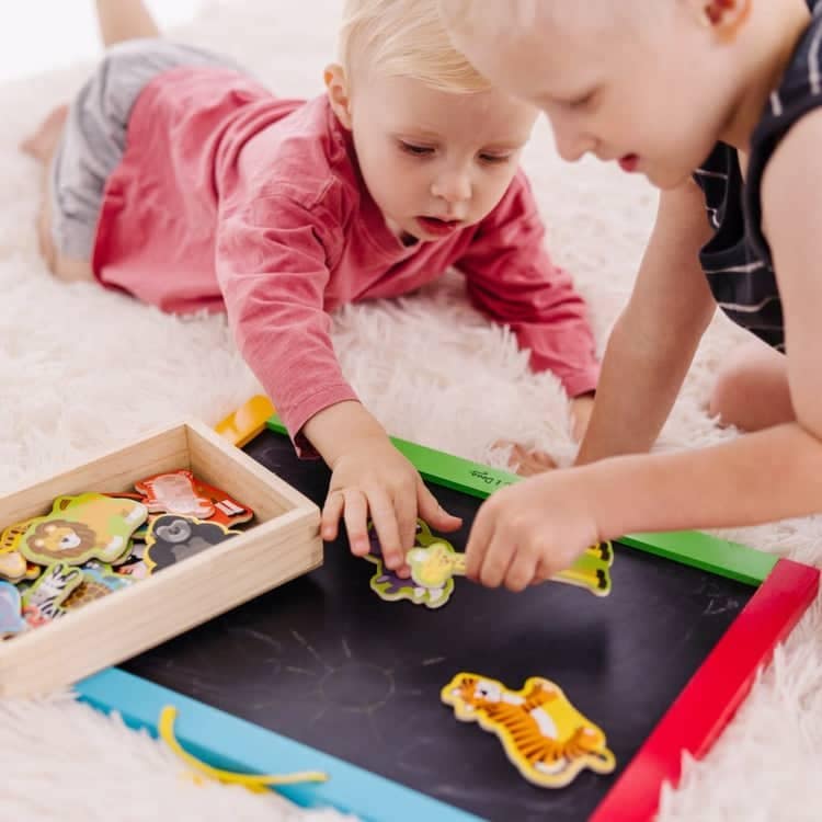 Wooden-Animal-Magnets-000475-5-Kid-Lifestyle.jpg